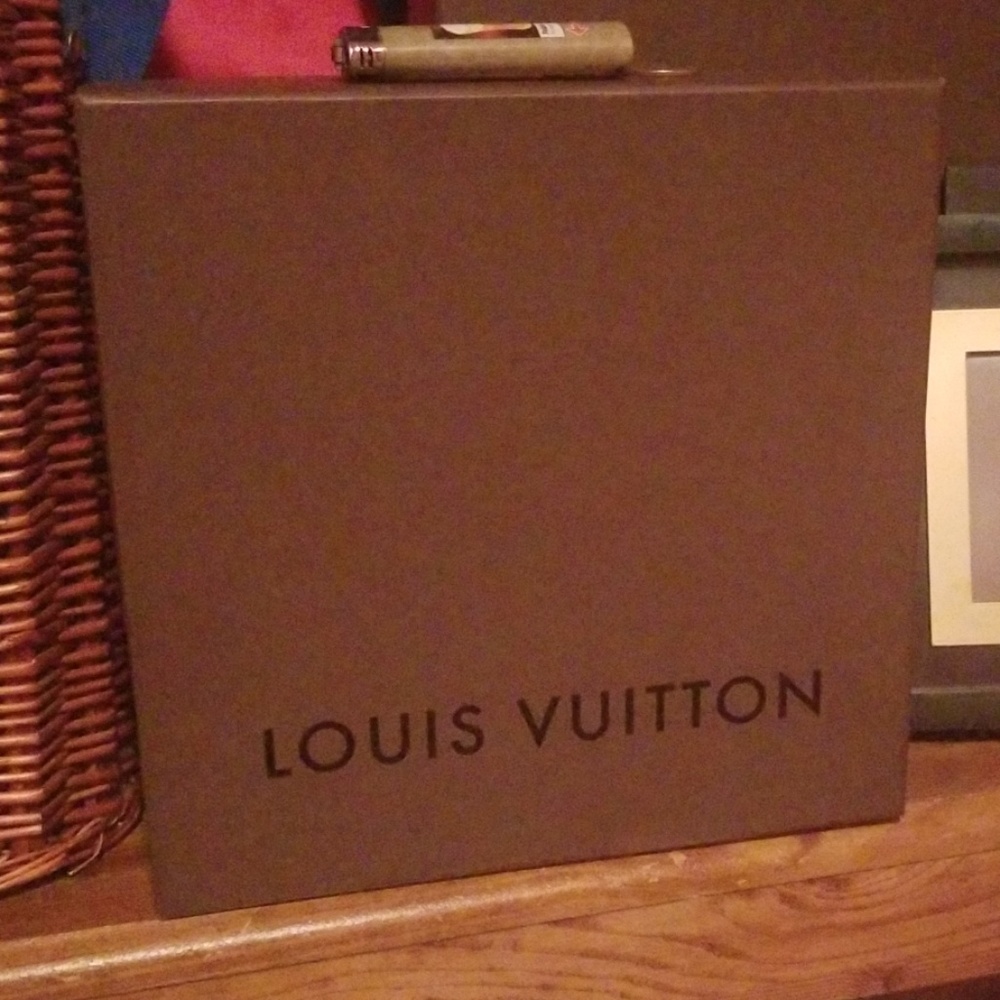 Vuitton boxes - Picture 2 of 3